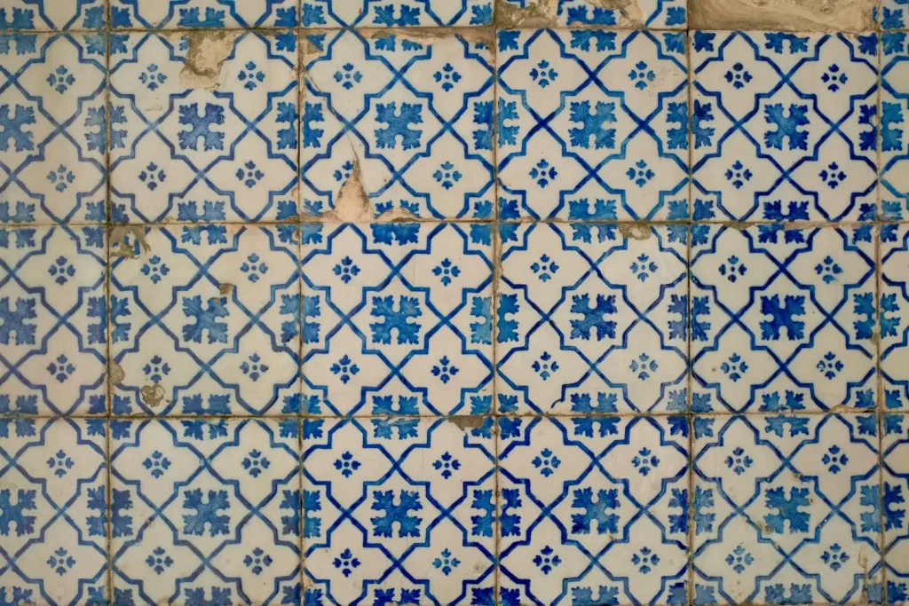 blue-tiles-pattern-diamond